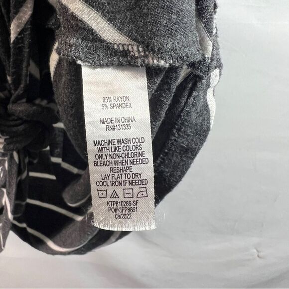 Nine Britton Women's Striped Black and White Blouse 0638 - Picture 8 of 10